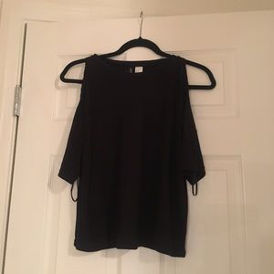H&M open sleeve top.